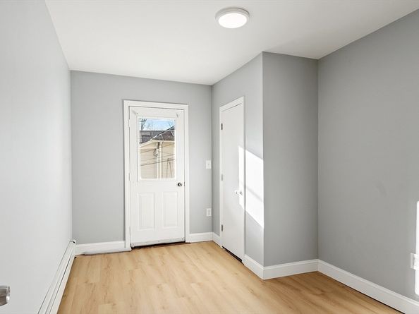 24 Greenwood St, Gardner MA 01440