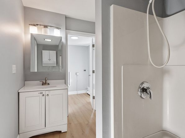 24 Greenwood St, Gardner MA 01440