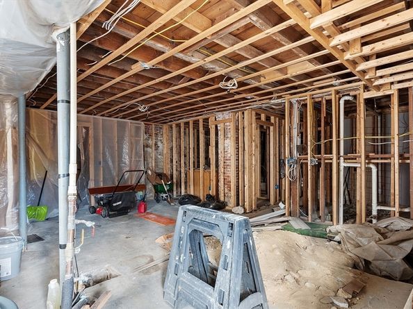 24 Greenwood St, Gardner MA 01440