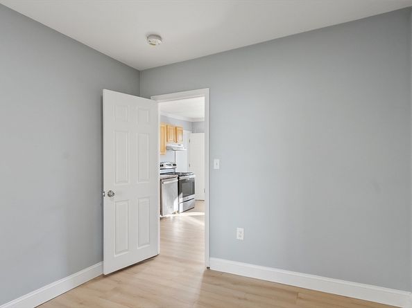 24 Greenwood St, Gardner MA 01440