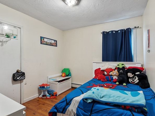 24 Greenwood St, Gardner MA 01440