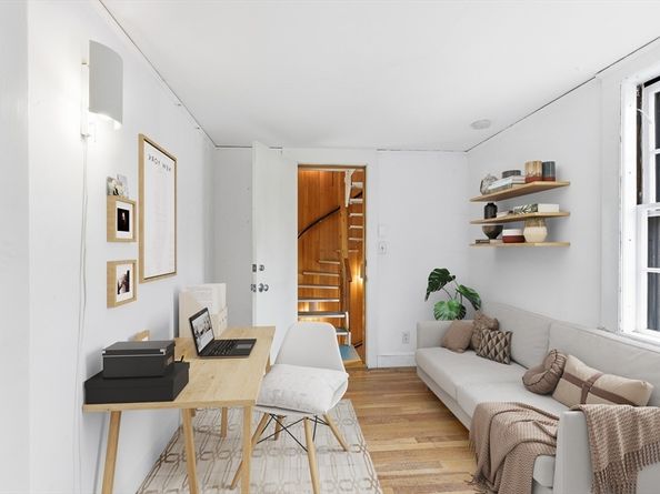 12-14 Gray Gardens W, Cambridge MA 02138