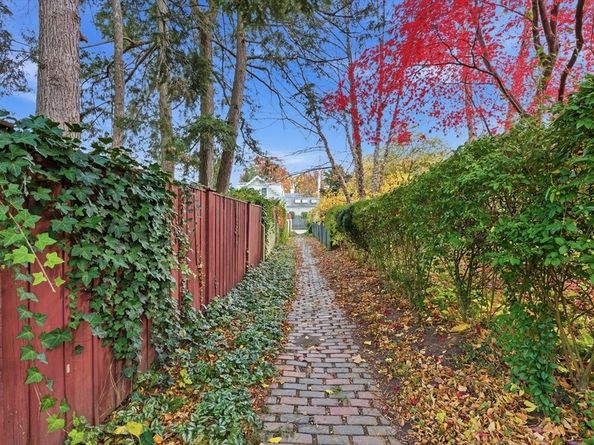 12-14 Gray Gardens W, Cambridge MA 02138