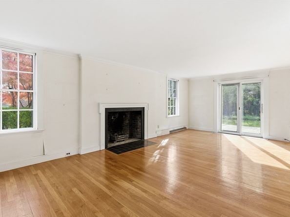 12-14 Gray Gardens W, Cambridge MA 02138