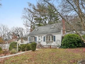 91 Pond St, Billerica MA 01821