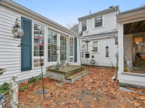 91 Pond St, Billerica MA 01821