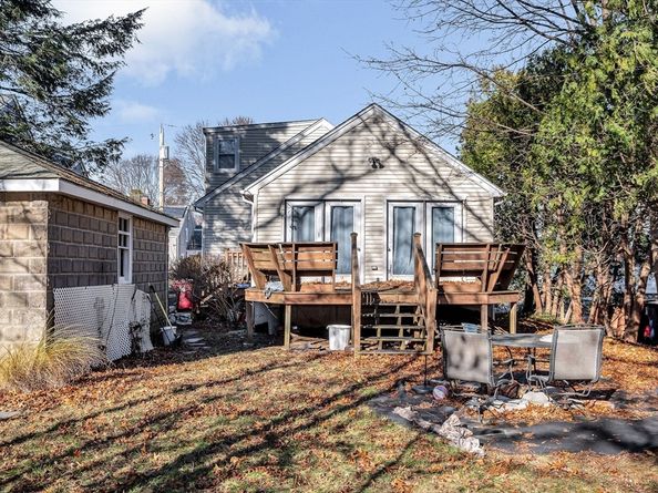 445 E Foster St, Melrose MA 02176