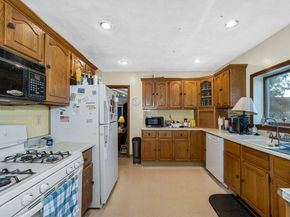 445 E Foster St, Melrose MA 02176