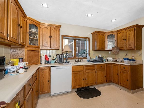 445 E Foster St, Melrose MA 02176