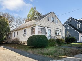 445 E Foster St, Melrose MA 02176