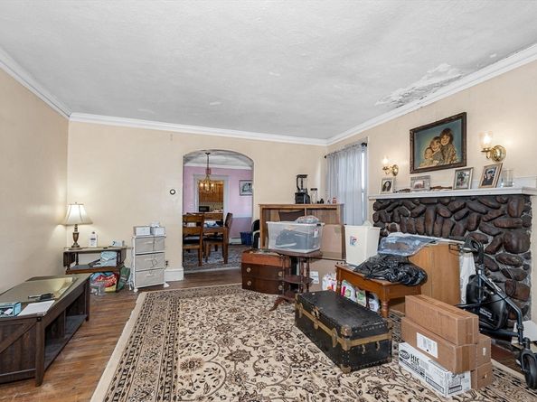 445 E Foster St, Melrose MA 02176