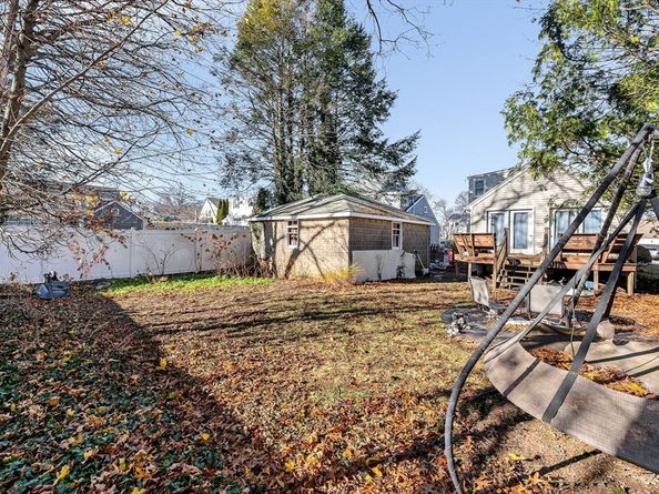 445 E Foster St, Melrose MA 02176