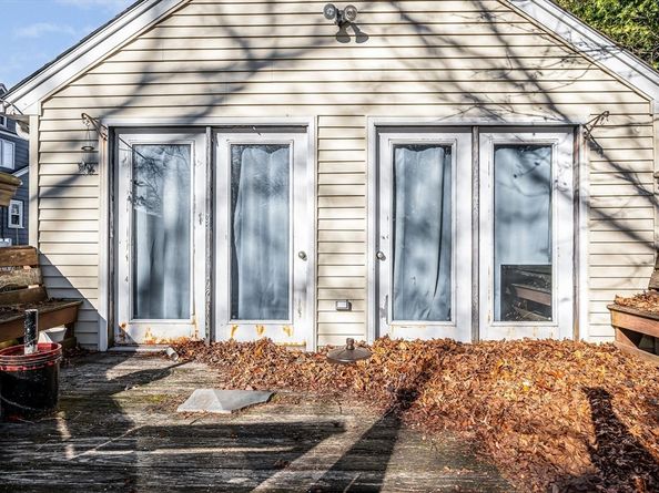 445 E Foster St, Melrose MA 02176