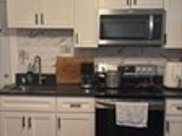 6 Rayner St, Blackstone MA 01504