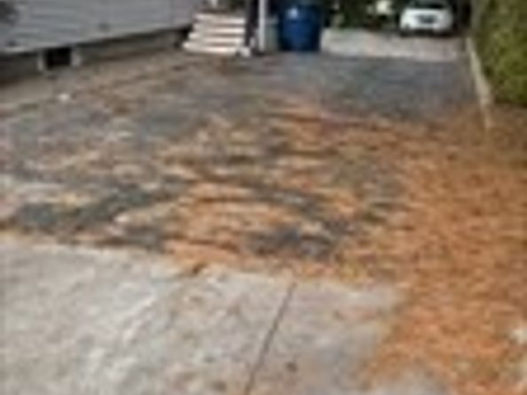 6 Rayner St, Blackstone MA 01504