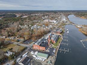 45 Main St 38, Wareham MA 02571