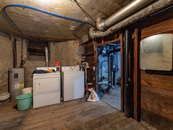 18 Santuit St, Boston MA 02124