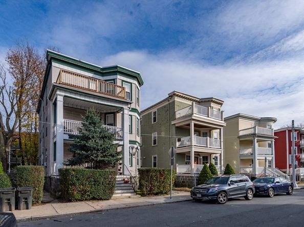 18 Santuit St, Boston MA 02124