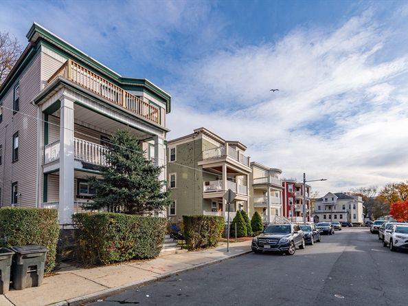 18 Santuit St, Boston MA 02124