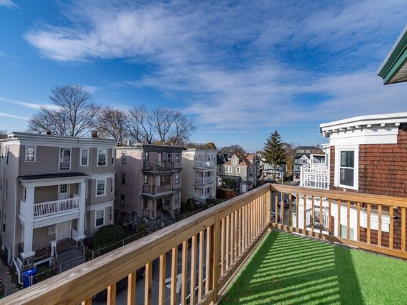 18 Santuit St, Boston MA 02124