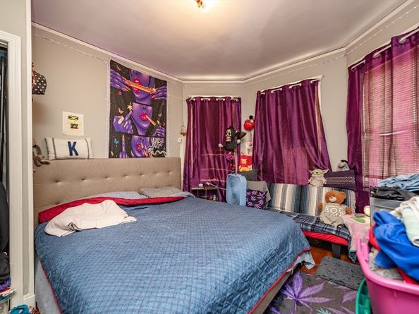 18 Santuit St, Boston MA 02124