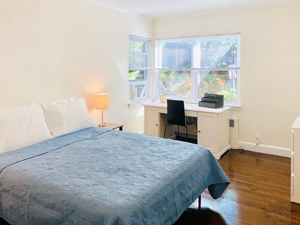 675 Chestnut Hill Ave, Brookline MA 02445