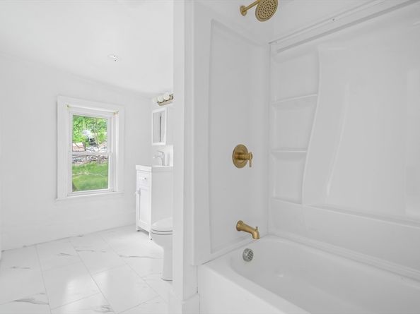 9 Martel St, Fitchburg MA 01420