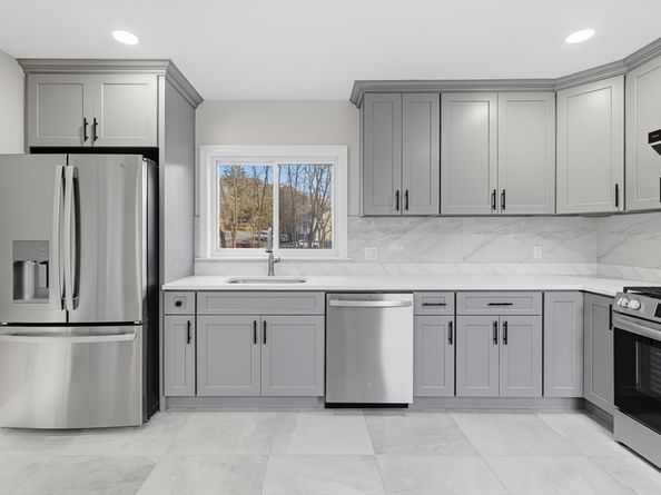 1297 Pleasant St, Weymouth MA 02189