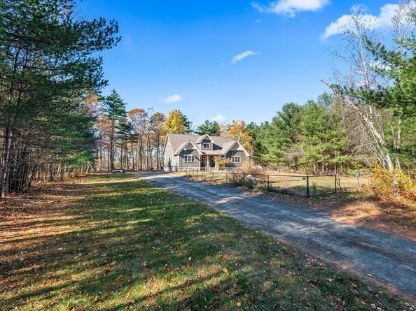 1082 Old Dana Rd, Barre MA 01005