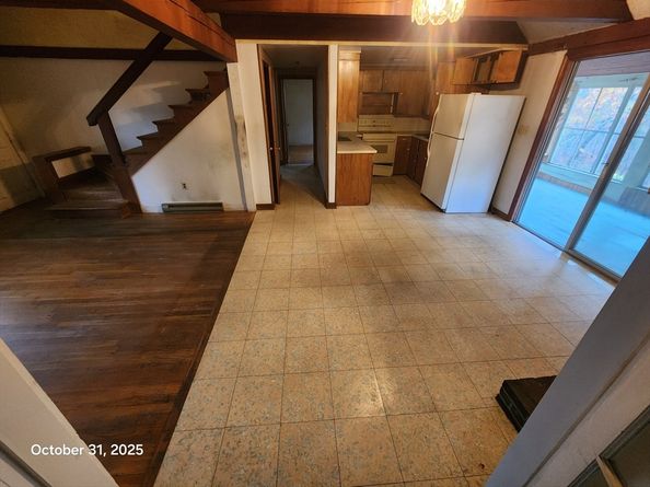 7 Pine Hill Rd, Grafton MA 01560