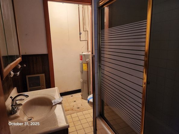 7 Pine Hill Rd, Grafton MA 01560