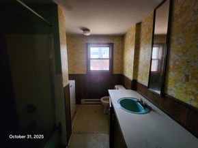 7 Pine Hill Rd, Grafton MA 01560