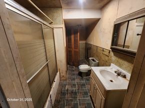 7 Pine Hill Rd, Grafton MA 01560