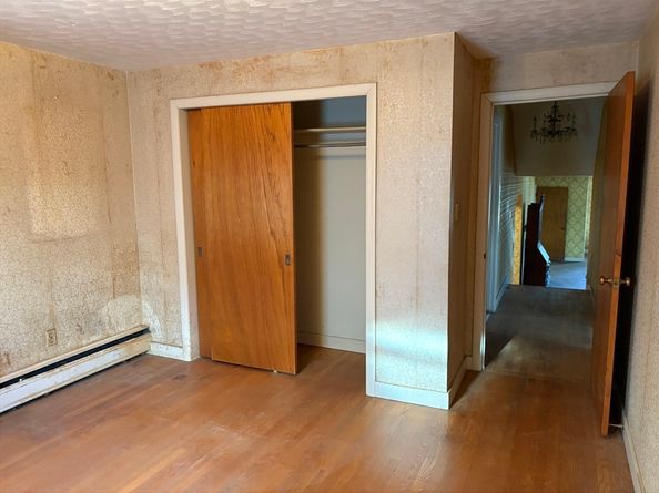 22 Roy St, Worcester MA 01603