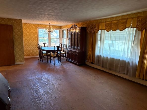 22 Roy St, Worcester MA 01603