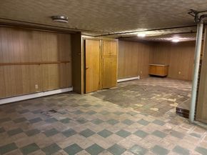 22 Roy St, Worcester MA 01603