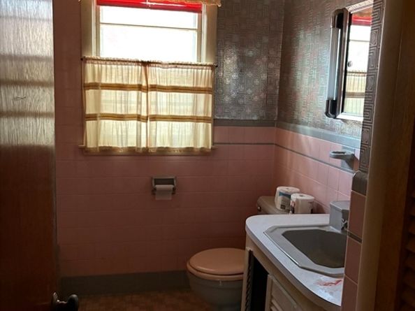 22 Roy St, Worcester MA 01603