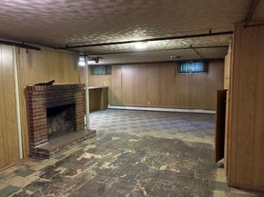 22 Roy St, Worcester MA 01603