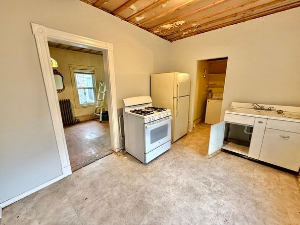 14 Royal St, Watertown MA 02472