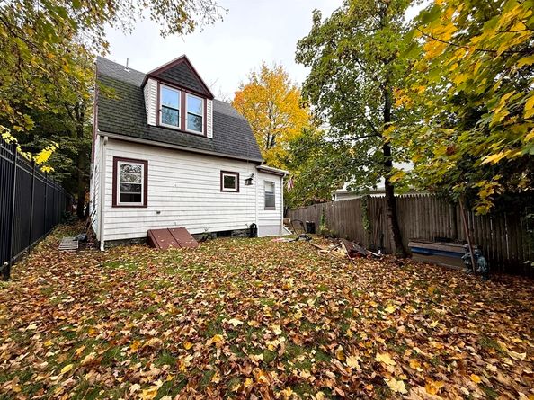 14 Royal St, Watertown MA 02472