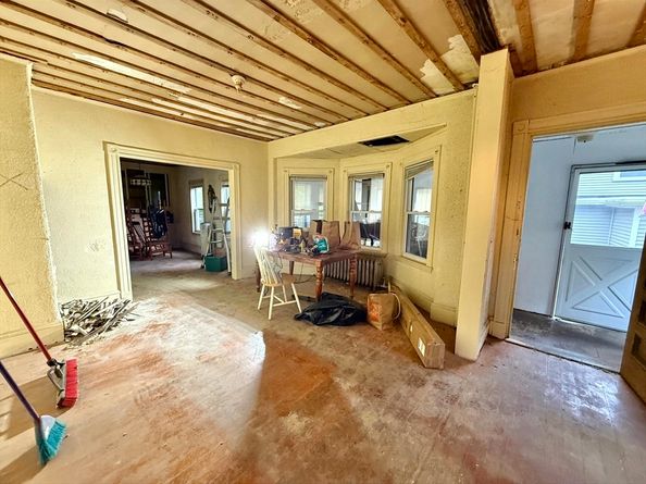 14 Royal St, Watertown MA 02472