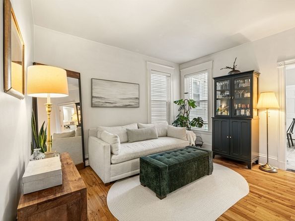 37 M St, Boston MA 02127