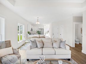 25 Salisbury Hill Blvd. 64, Worcester MA 01609