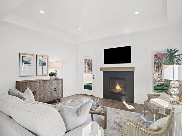 25 Salisbury Hill Blvd. 64, Worcester MA 01609