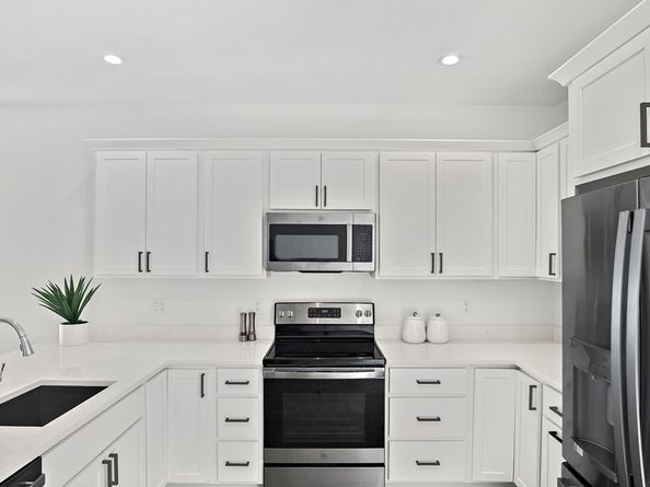 25 Salisbury Hill Blvd. 64, Worcester MA 01609