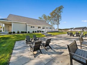 25 Salisbury Hill Blvd. 64, Worcester MA 01609