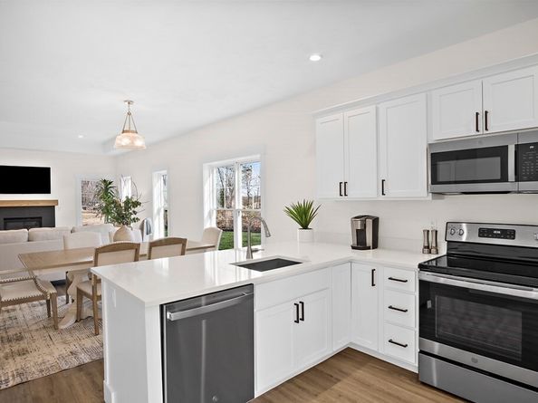 25 Salisbury Hill Blvd. 64, Worcester MA 01609