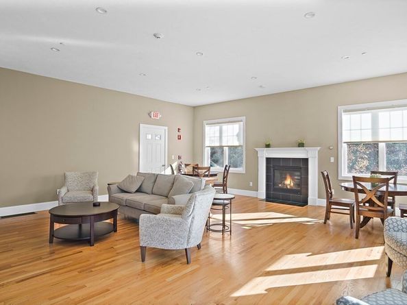 25 Salisbury Hill Blvd. 64, Worcester MA 01609