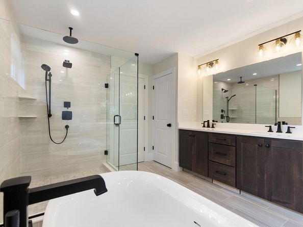 31 Wilson St, Medford MA 02155