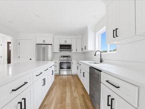 135 Plymouth, Carver MA 02330